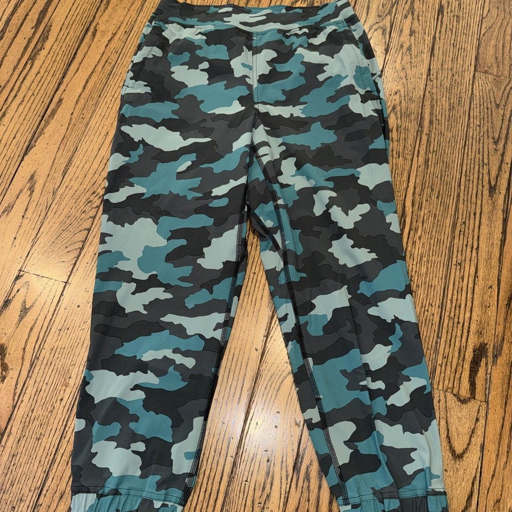 Lululemon Adapted State Jogger Crop 23" Heritage 365 Camo Tidewater Teal Size 6‎